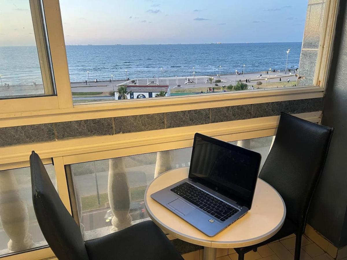 Apartamento Spacious Beachfront Center Casa Blanca